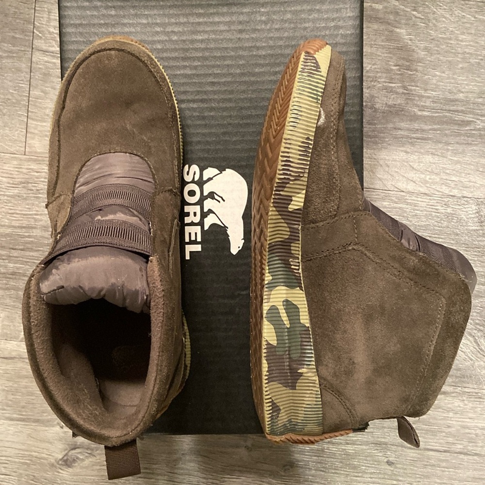 Sorel out n about waterproof snow boots size 9.5 women’s